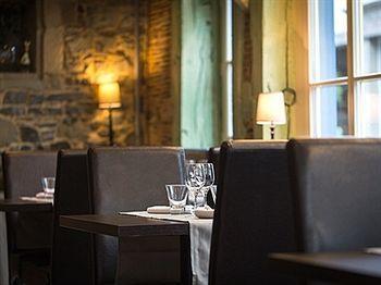 Auberge Du Cheval Blanc Chateaugiron Екстер'єр фото